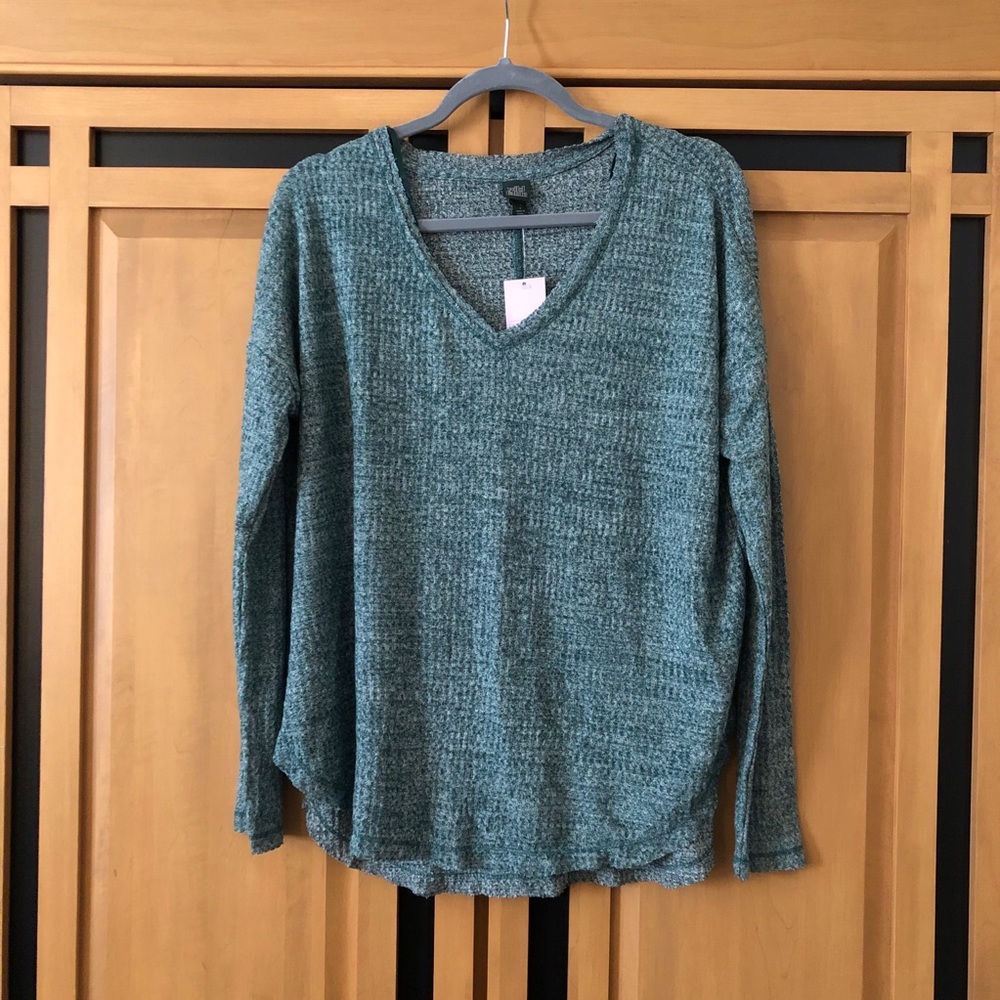 NWT Wild Fable V-Neck Tunic Size Small